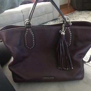 lMichael Kors Large Brooklyn Tote